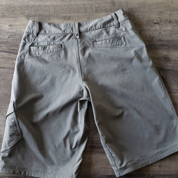 Lululemon Men's Wet Dry Warm Shorts - Picture 8 of 15